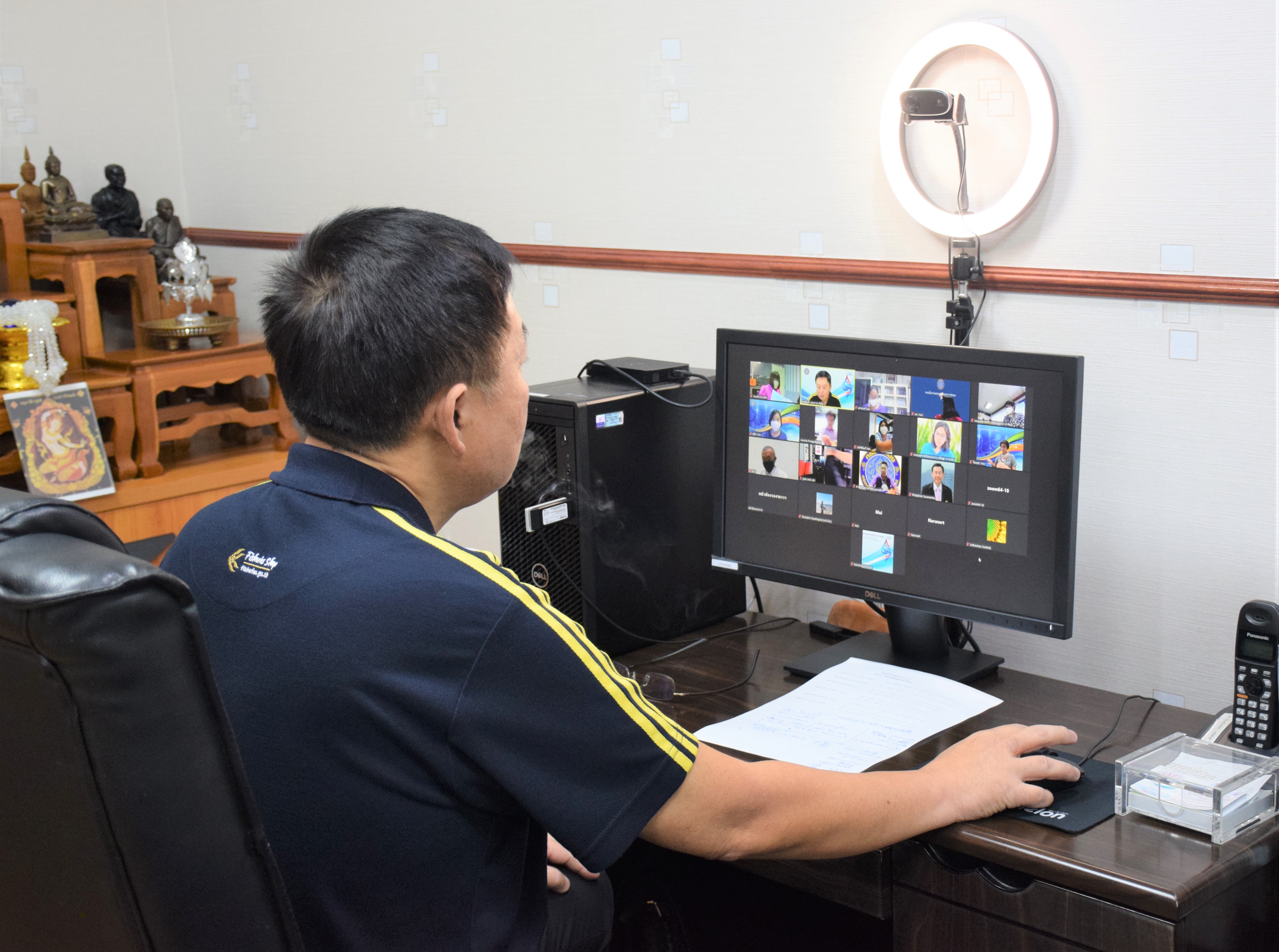 ดร.ถาวร ทันใจ รองอธิบดีกรมประมง เป็นประธานการประชุมติดตามผลการปฏิบัติงาน Cluster นโยบายและการบริหาร ร่วมกับหน่วยงานภายใต้การกำกับดูแล..คลิก