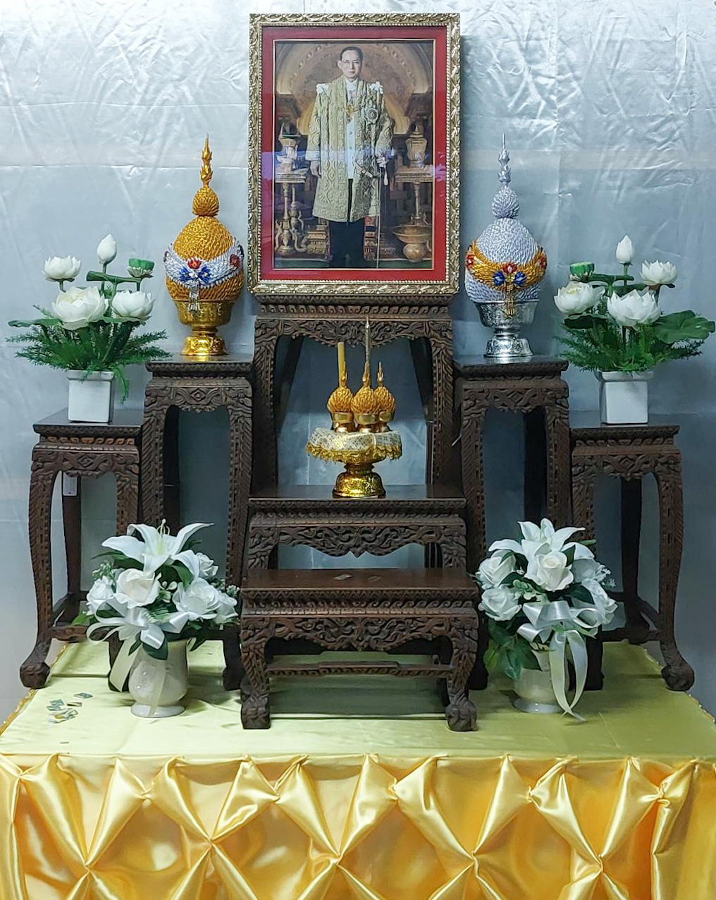 น้อมรำลึก วันคล้ายสวรรคตพระบาทสมเด็จพระบรมชนกาธิเบศร มหาภูมิพลอดุลยเดชมหาราช บรมนาถบพิตร 13 ตุลาคม 2564..คลิก