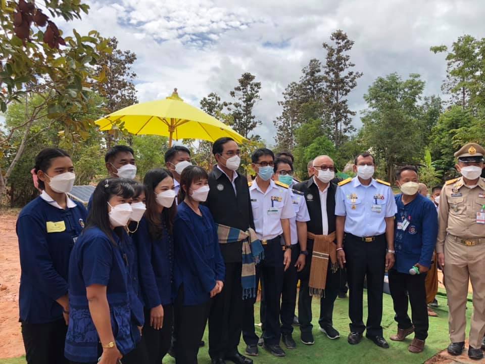 พลเอกประยุทธ์ จันทร์โอชา นายกรัฐมนตรี และคณะ เดินทางตรวจราชการในพื้นที่จังหวัดอุบลราชธานี..คลิก