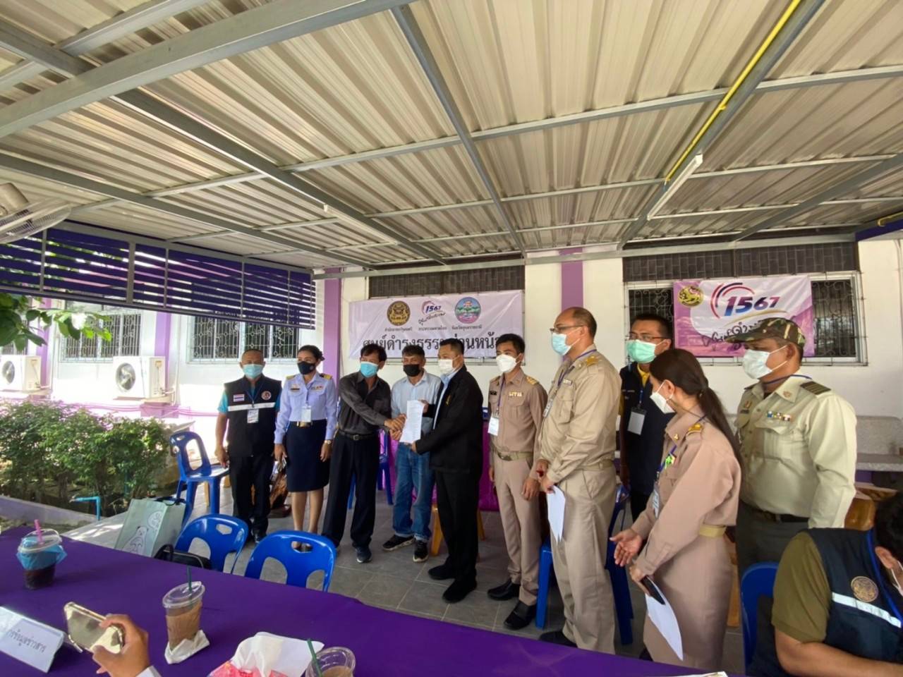 เจ้าหน้าที่กลุ่มบริหารจัดการด้านการประมงร่วมปฏิบัติงานประจำศูนย์ดำรงธรรมล่วงหน้า ประจำจุดตรวจเยี่ยมนายกรัฐมนตรี ณ เขื่อนสิรินธร ตำบลนิคมลำโดมน้อย อำเภอสิรินธร จังหวัดอุบลราชธานี..คลิก