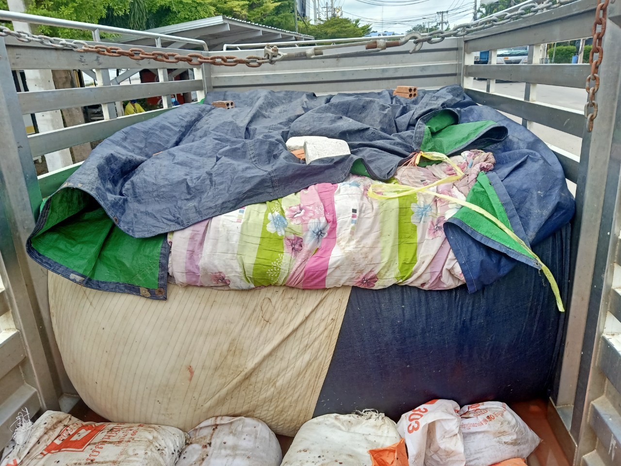 ตรวจสินค้าประมงที่นำเข้า ส่งออก ทางด้านพรมแดนถาวรคลองลึก..คลิก