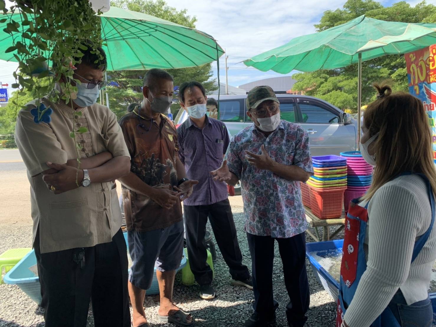 ตรวจเยี่ยมเกษตรกรผู้เพาะเลี้ยงกุ้งก้ามกรามสุพรรณบุรี..คลิก