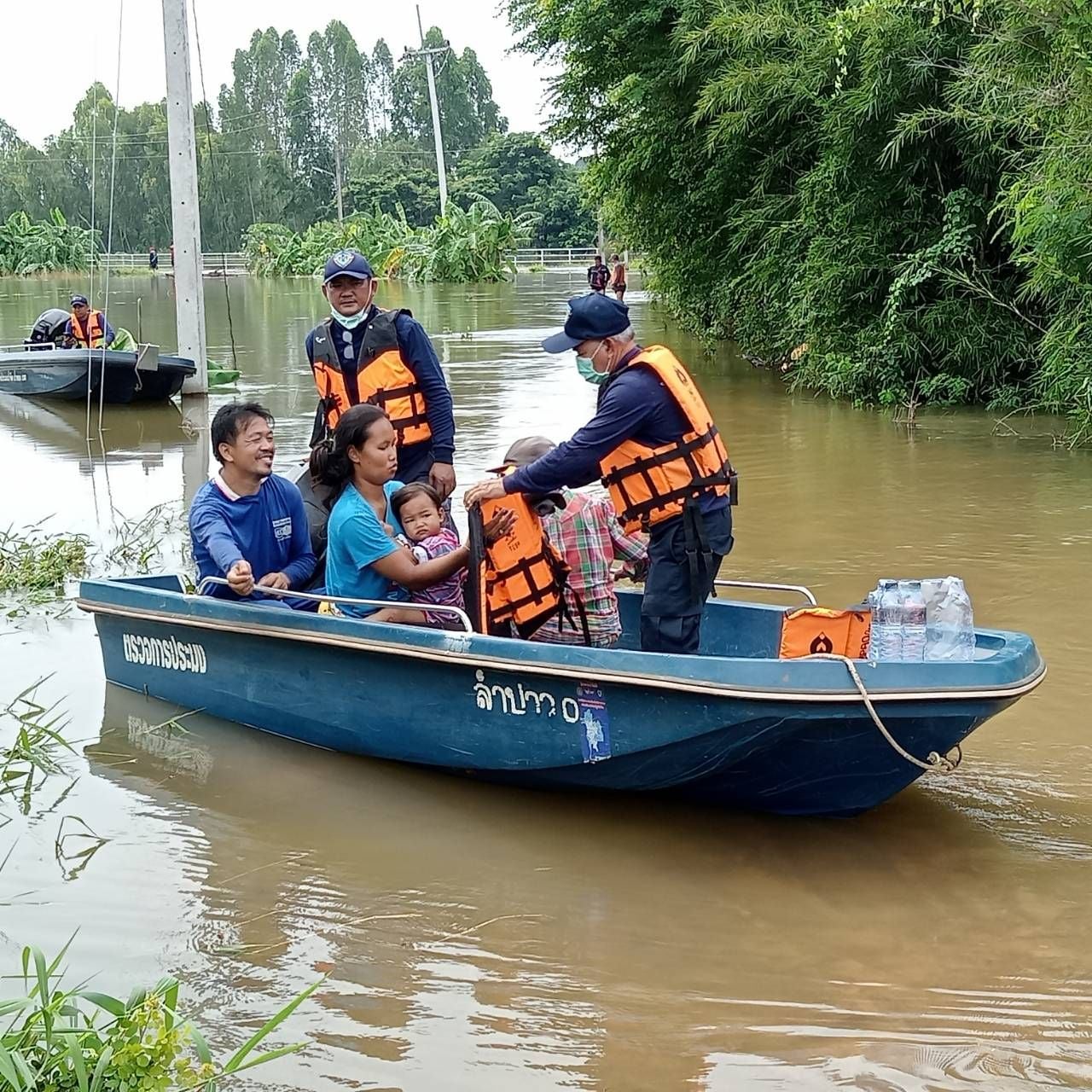 นายบัญชา สุขแก้ว รองอธิบดีกรมประมง ในฐานะโฆษกกรมประมงร่วมแถลงข่าวกับกระทรวงเกษตรและสหกรณ์ ในประเด็นผลกระทบน้ำท่วมกับภาคการเกษตรด้านการประมง..คลิก