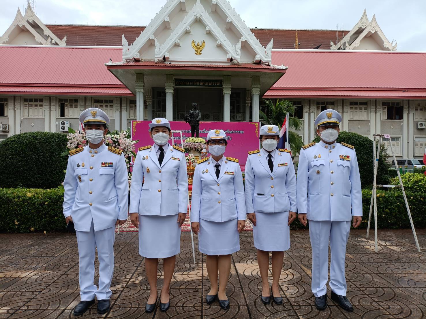 ร่วมพิธีวางพวงมาลาถวายราชสักการะเนื่องในวันคล้ายวันสวรรคต พระบาทสมเด็จพระจุลจอมเกล้าเจ้าอยู่หัว เพื่อเป็นการน้อมรำลึกถึงพระมหากรุณาธิคุณของพระองค์ท่าน ที่ได้ทรงบำเพ็ญพระกรณียกิจอันเป็นประโยชน์ยิ่งต่อปวงชนชาวไทย..คลิก