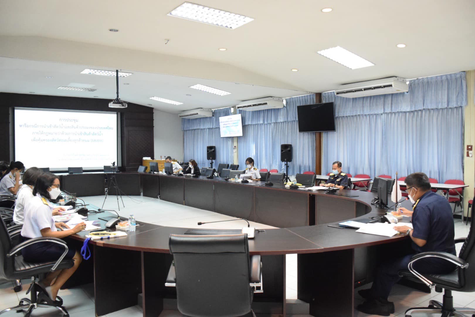 นายบัญชา สุขแก้ว รองอธิบดีกรมประมง เป็นประธานการประชุมหารือกรณีการนำเข้าสัตว์นำ้และสินค้าประมงของประเทศไทยภายใต้กฎหมายว่าด้วยการนำเข้าสินค้าสัตว์นำ้ เพื่อคุ้มครองสัตว์ทะเลเลี้ยงลูกด้วยนม (MMPA)..คลิก