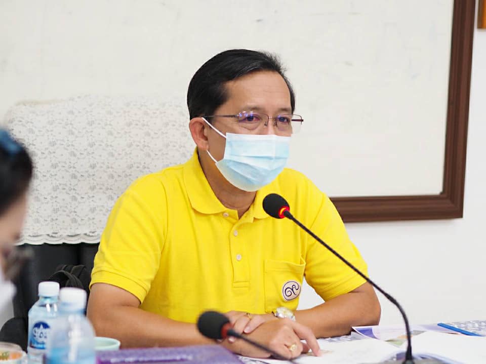 นายเฉลิมชัย สุวรรณรักษ์ รองอธิบดีกรมประมง และคณะฯ ตรวจติดตามการเตรียมความพร้อมของสถานที่และซักซ้อมขั้นตอนในการรับรองและอำนวยความสะดวก รวมถึงการจัดลำดับการนำเสนอข้อมูลรายละเอียดที่เกี่ยวข้องในการรับเสด็จ ฯ สมเด็จพระกนิษฐาธิราชเจ้า กรมสมเด็จพระเทพรัตนราชสุดา ฯ สยามบรมราชกุมารี ณ ศูนย์ศึกษาการพัฒนาอ่าวคุ้งกระเบนอันเนื่องมาจากพระราชดำริ ตำบลคลองขุด อำเภอท่าใหม่ จังหวัดจันทบุรี..คลิก