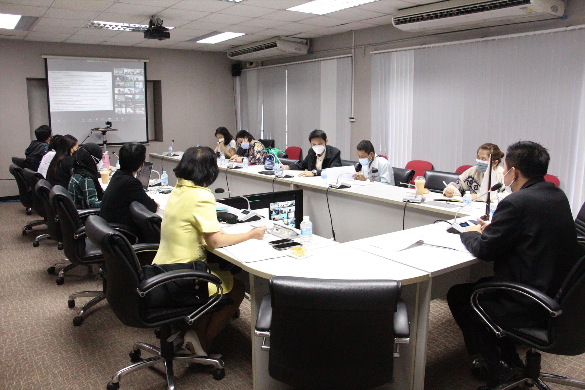 ดร.ถาวร ทันใจ รองอธิบดีกรมประมง เป็นประธานการประชุม จัดทำคำขอตั้งงบประมาณ ประจำปีงบประมาณ พ.ศ. 2566..คลิก