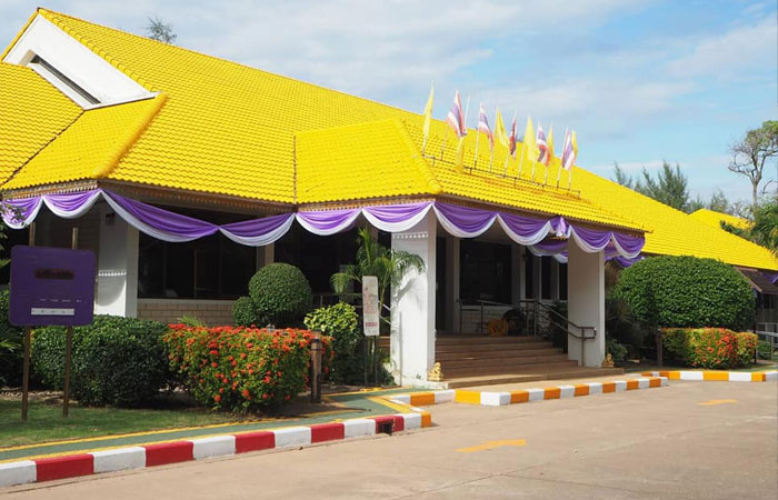 ติดตามการเตรียมความพร้อมของสถานที่และซักซ้อมขั้นตอนในการรับรองและอำนวยความสะดวกในการรับเสด็จ ฯ สมเด็จพระกนิษฐาธิราชเจ้า กรมสมเด็จพระเทพรัตนราชสุดา ฯ สยามบรมราชกุมารี..คลิก