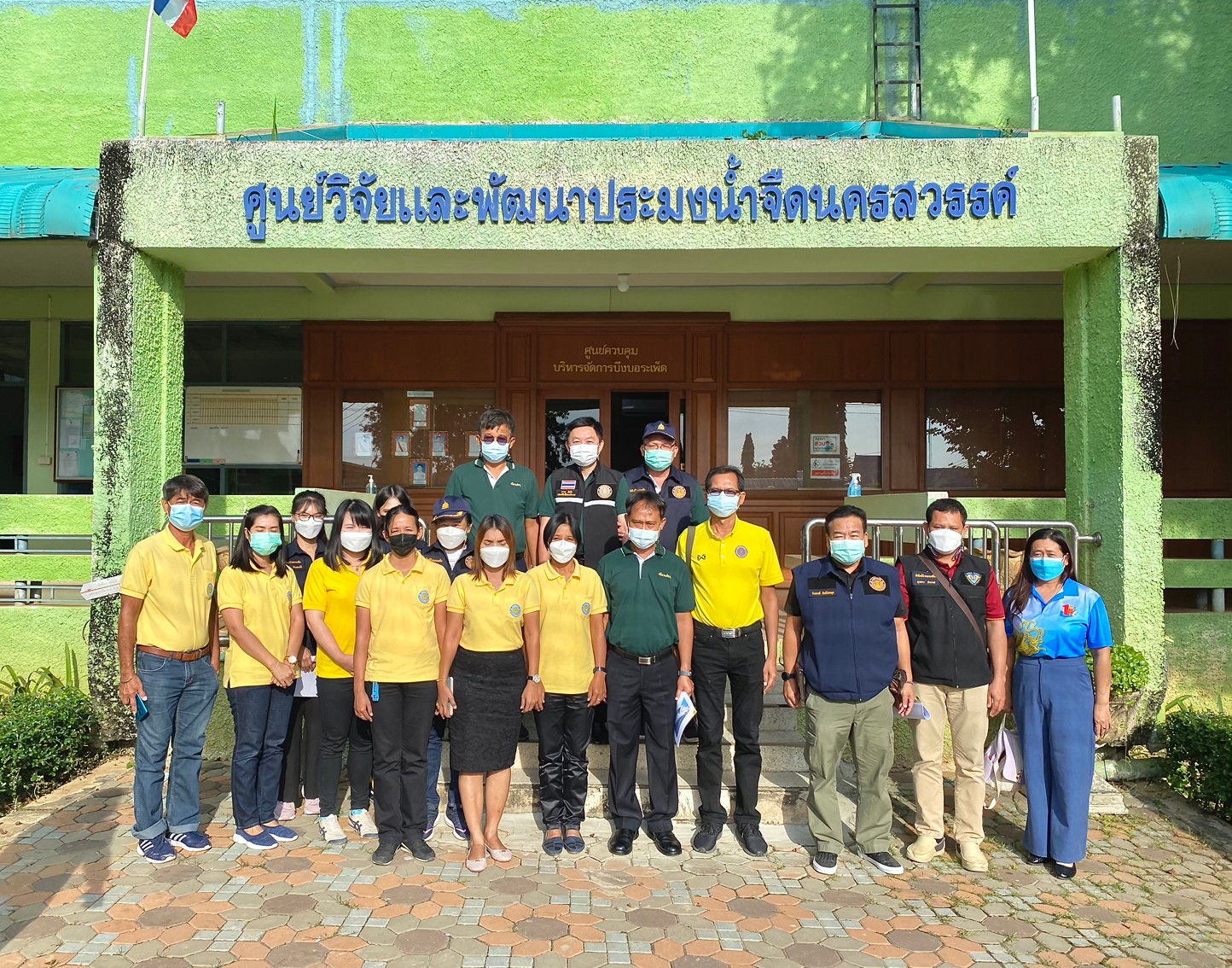 ดร.ถาวร ทันใจ รองอธิบดีกรมประมง เข้าตรวจเยี่ยมและติดตามผลการดำเนินงานของศูนย์วิจัยและพัฒนาประมงน้ำจืดนครสวรรค์..คลิก