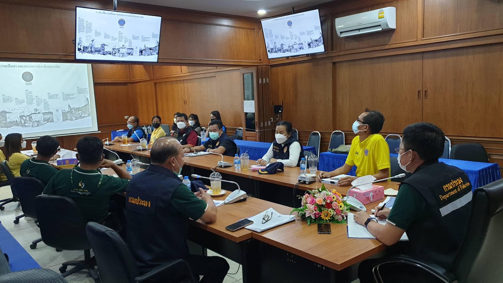 ดร.ถาวร ทันใจ รองอธิบดีกรมประมง เข้าตรวจเยี่ยมและติดตามผลการดำเนินงานของศูนย์วิจัยและพัฒนาประมงน้ำจืดนครสวรรค์..คลิก