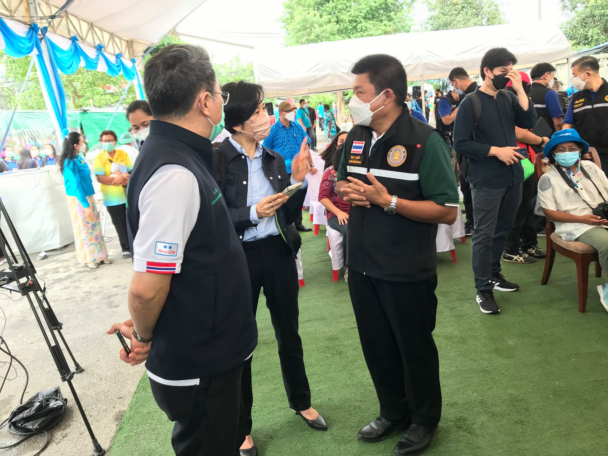 ดร.เฉลิมชัย ศรีอ่อน รัฐมนตรีว่าการกระทรวงเกษตรและสหกรณ์ และคณะผู้บริหาร กษ.และหน่วยงานในสังกัด..คลิก