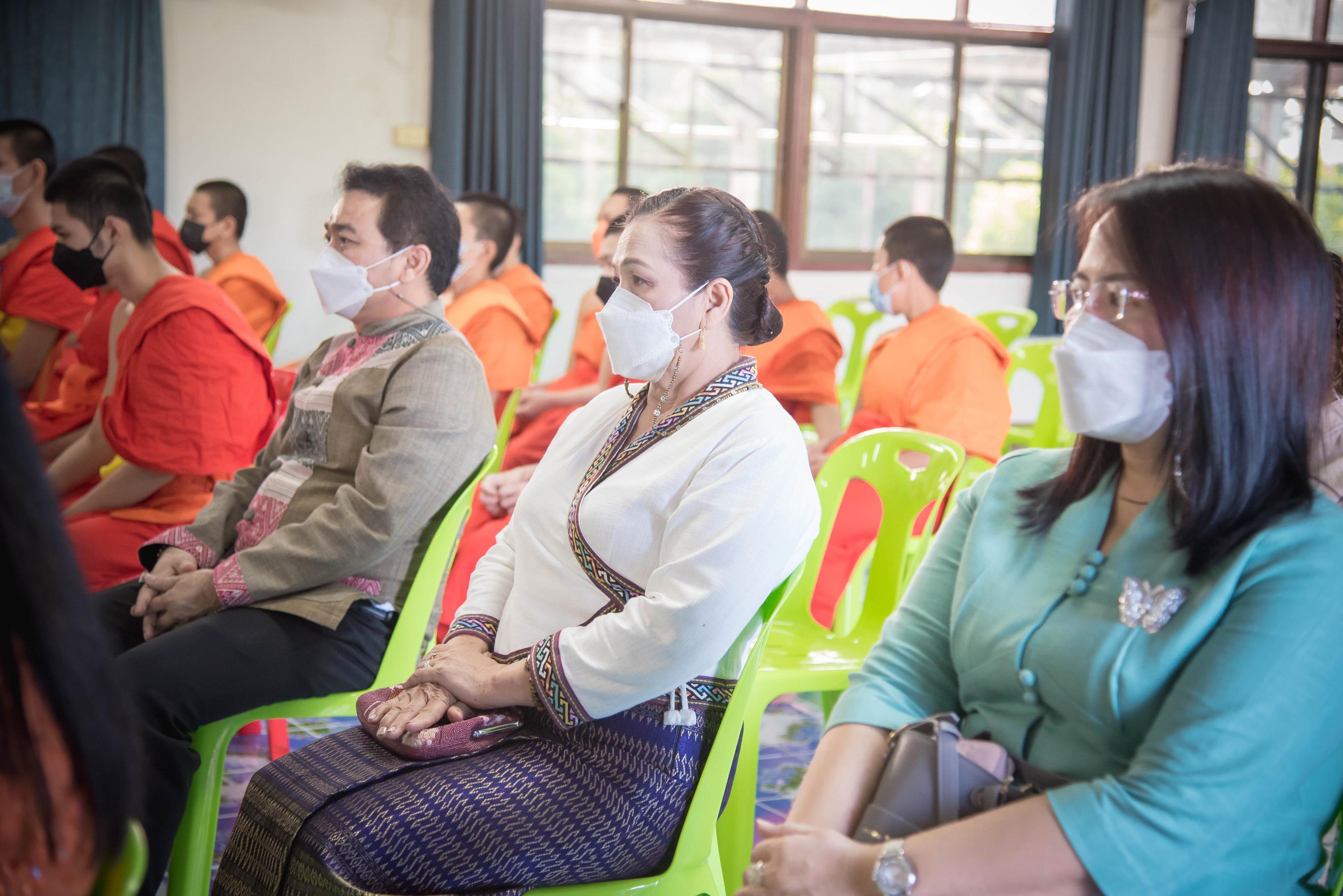 ประมงจังหวัดร่วมพิธีรับมอบปลาเกล็ดขาวเท็มปุระและเสื้อโปโล..คลิก