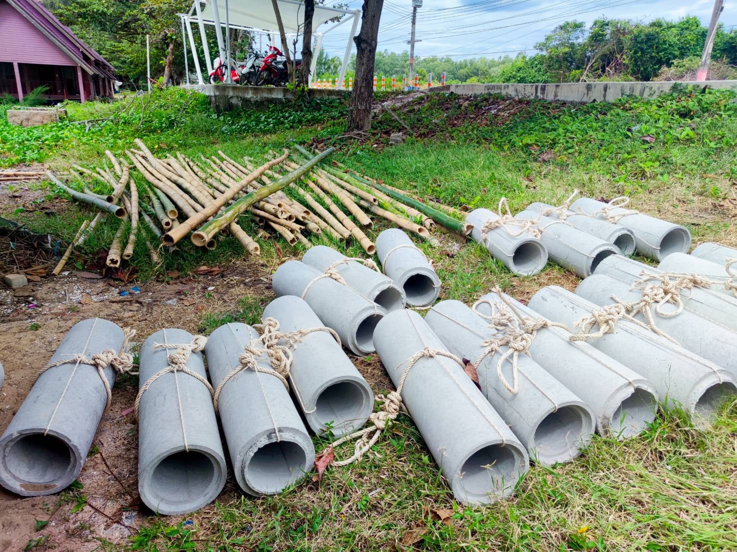 โครงการจัดสร้างแหล่งอาศัยสัตว์ทะเล (ซั้งกอ) จำนวน 150 กอ เพื่อเป็นที่อยู่อาศัยให้กับสัตว์ทะเลขนาดเล็ก..คลิก