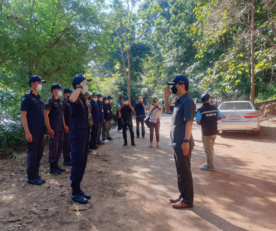 รองผู้ว่าราชการจังหวัดกาญจนบุรีและ ประมงจังหวัดกาญจนบุรี และคณะลงพื้นที่ตรวจเขตรักษาพันธุ์สัตว์น้ำ ณ ห้วยบีคลี่..คลิก