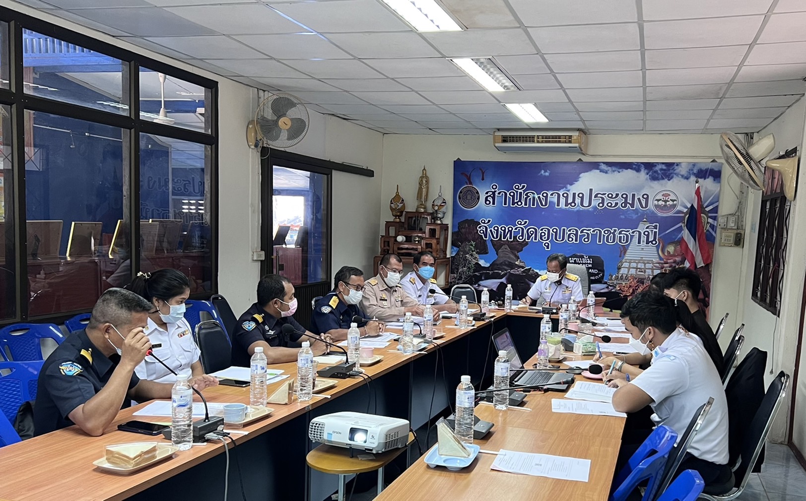 การประชุมคณะกรรมการขับเคลื่อนนโยบายของกรมประมง (FIsheries Co-ordinator : FC)  ครั้งที่ 4/2564 ประจำเดือนพฤศจิกายน..คลิก