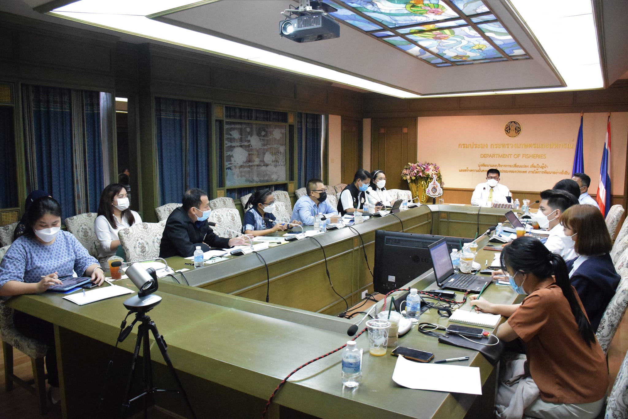 นายบัญชา สุขแก้ว รองอธิบดีกรมประมง เป็นประธานการประชุมการประเมินผลผลิตสูงสุดที่ยั่งยืน (maximum sustainable yield : MSY) และปริมาณสัตว์น้ำที่จะอนุญาตให้ทำการประมงได้ (total allowable catch:TAC) รวมทั้งแนวทางและหลักเกณฑ์การจัดสรรใบอนุญาตทำการประมงพาณิชย์ รอบปีการประมง 2565 - 2566..คลิก