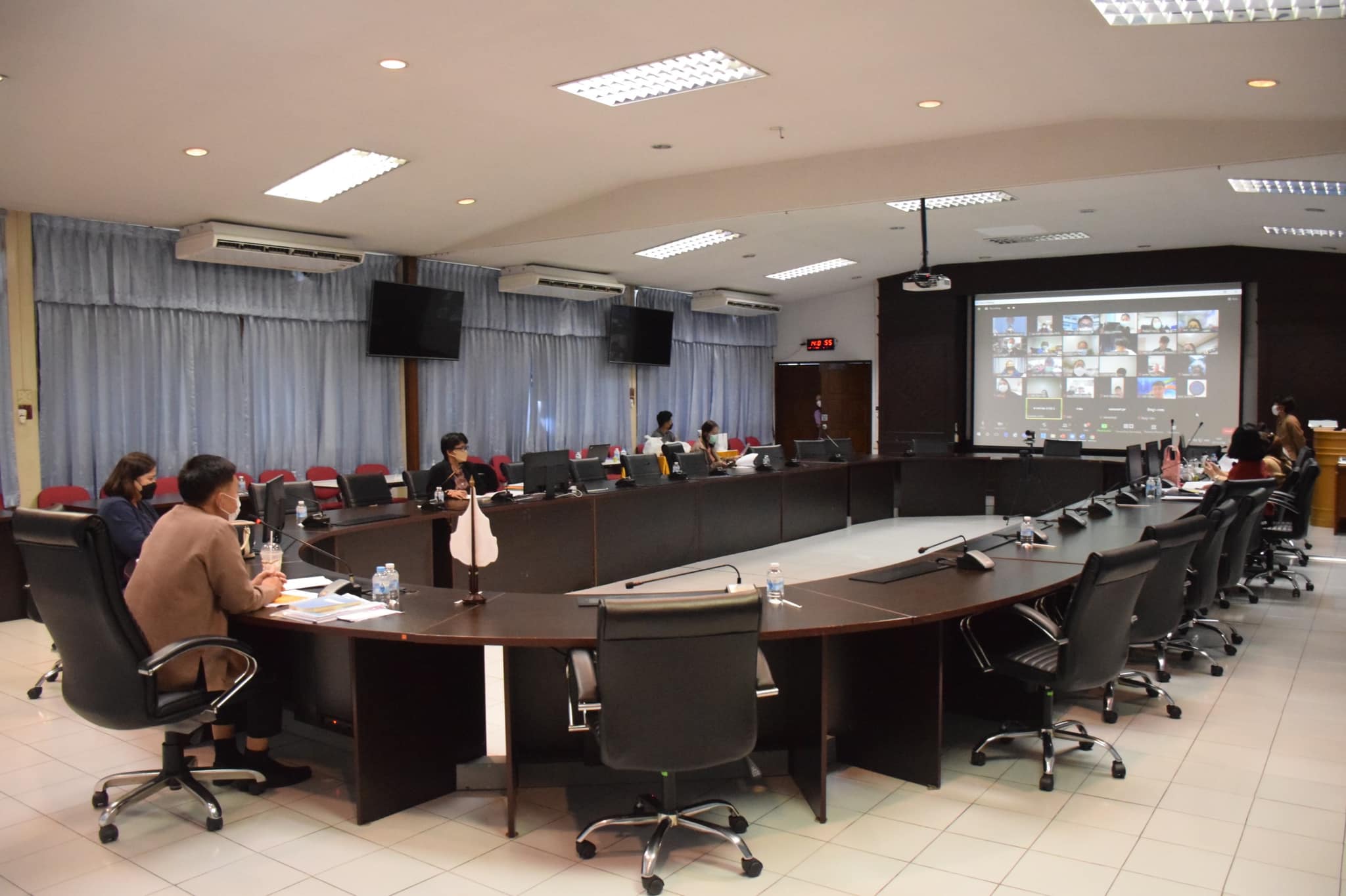 การประชุมการปรับปรุงการดำเนินงานประเมินความเสี่ยงด้านต่างๆ ของกรมประมง ครั้งที่ 1/2564 ผ่านระบบ Video Conference..คลิก