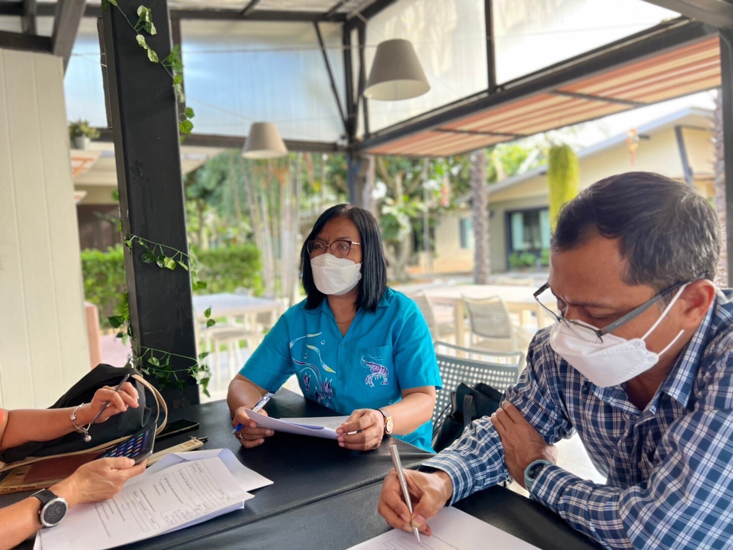 ประชุมเตรียมการลงพื้นที่เพื่อเก็บข้อมูลร่วมกับเกษตรกรผู้เลี้ยงปลานิลร่วมกับกุ้งขาวแวนนาไม..คลิก