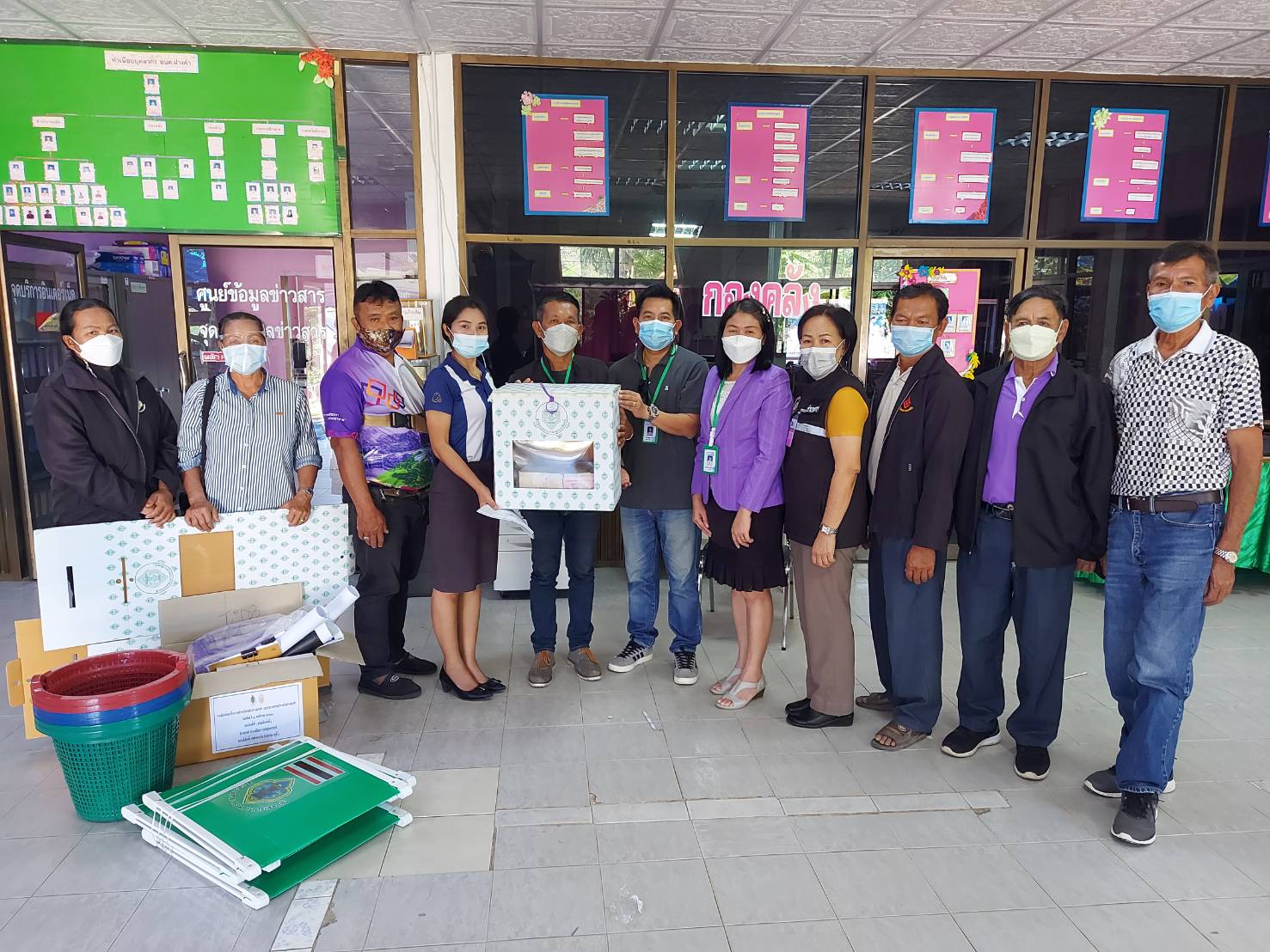 ประมงอำเภอสิรินธร (กกต.) ร่วมกับคณะ กกต. อบต.ฝางคำ และนายเศรษฐา กันภัย ผอ.กกต.อบต.ฝางคำ ส่งมอบวัสดุ/อุปกรณ์การเลือกตั้ง ส.อบต.และนายก อบต.ฝางคำ..คลิก