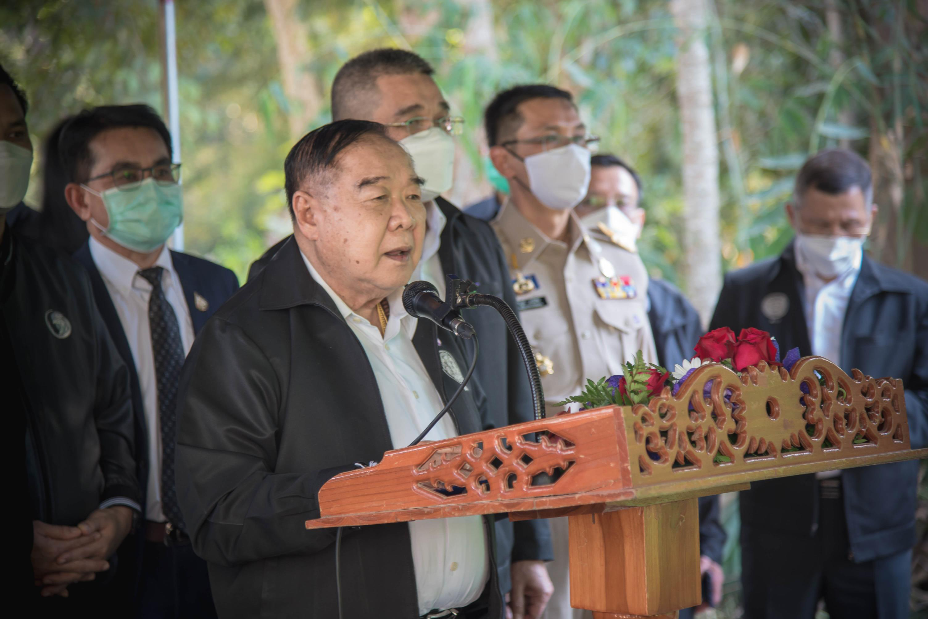 ประมงจังหวัดน่าน พร้อมด้วยข้าราชการและเจ้าหน้าที่สำนักงานประมงจังหวัดน่าน ให้การต้อนรับการมาปฏิบัติราชการของรองนายกรัฐมนตรี..คลิก