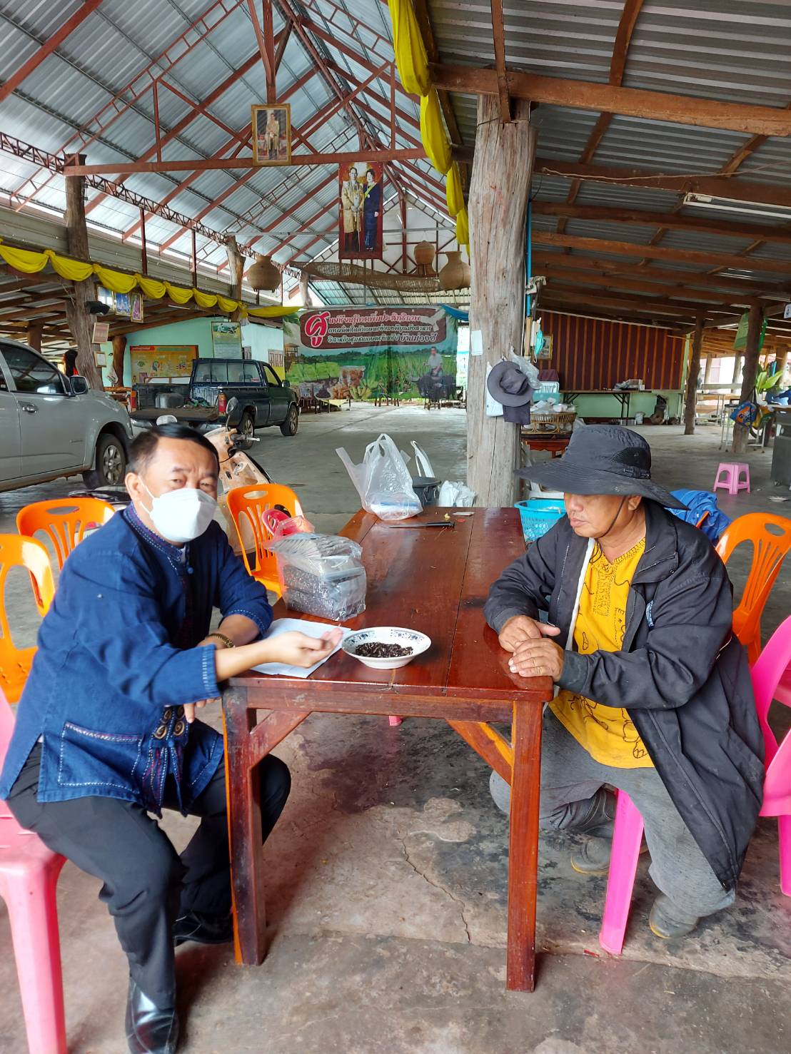 ประมงอำเภอพิบูลมังสาหาร ลงพื้นที่สำรวจความต้องการของศูนย์เรียนรู้ประจำอำเภอพิบูลมังสาหาร รายนายหนู สาสีมา เพื่อสอบถามความต้องการสนับสนุนปัจจัยการผลิต..คลิก