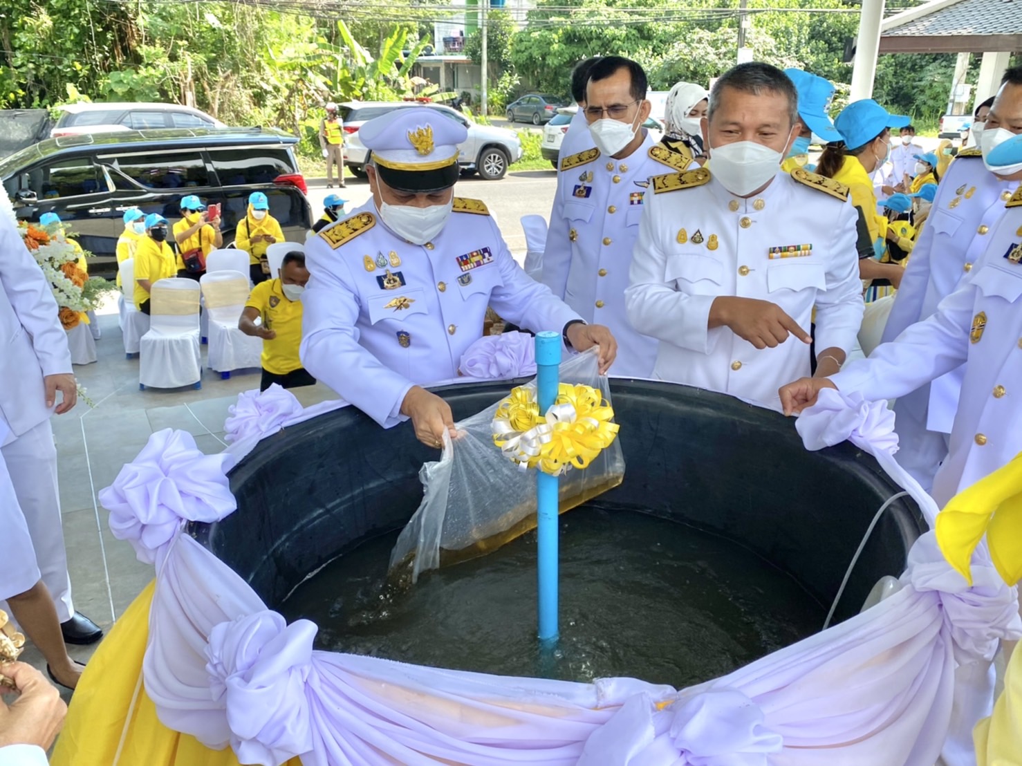 กิจกรรมปล่อยพันธุ์สัตว์น้ำ เนื่องในโอกาสวันคล้ายวันพระบรมราชสมภพ พระบาทสมเด็จพระบรมชนกาธิเบศร มหาภูมิพลอดุลยเดช บรมนาถบพิตร วันชาติและวันพ่อแห่งชาติ ๕ ธันวาคม ๒๕๖๔..คลิก