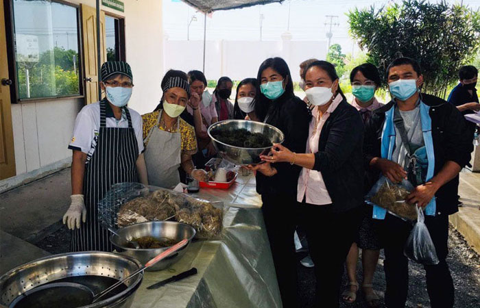 โครงการ “นวัตกรรมในการผลิตสาหร่ายทะเลเพื่อพัฒนาและใช้ประโยชน์เป็นผลิตภัณฑ์อาหารสุขภาพ” ณ ฟาร์มทะเลตัวอย่างในสมเด็จพระนางเจ้าสิริกิติ์ พระบรมราชินีนาถ ในรัชกาลที่ 9 จ.เพชรบุรี..คลิก