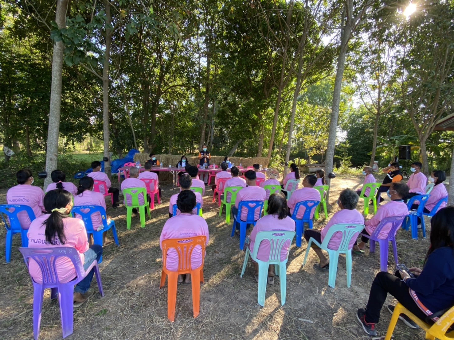 โครงการธนาคารสินค้าเกษตร (กิจกรรมสนับสนุนธนาคารผลผลิตสัตว์น้ำแบบมีส่วนร่วม)ณ หนองลักช้าง หมู่ที่ 8  บ้านหนองขี้นก ตำบลหว้านคำ อำเภอราษีไศล จังหวัดศรีสะเกษ..คลิก