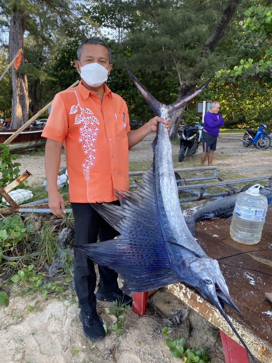 ลงพื้นที่ตลาดสัตว์น้ำประมงพื้นบ้าน หาดในยาง ตำบลสาคู อำเภอถลาง จังหวัดภูเก็ต..คลิก
