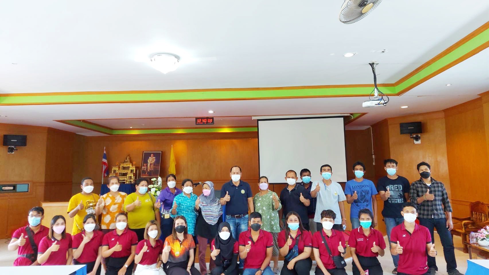 ร่วมกับสำนักส่งเสริมการบริหารวิชาการ และภูมิปัญญาชุมชน เกี่ยวกับการเลี้ยงปูทะเล การจัดตั้งกลุ่ม และการสร้างกลุ่มอย่างยั่งยืน