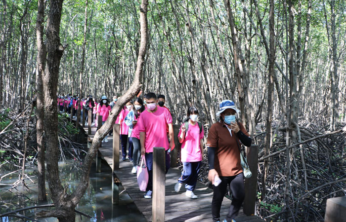 โรงเรียนศรีสะเกษวิทยาลัย จังหวัดศรีสะเกษ จัดโครงการฝึกอบรมเชิงปฏิบัติการค่ายวิชาการทางวิทยาศาสตร์..คลิก