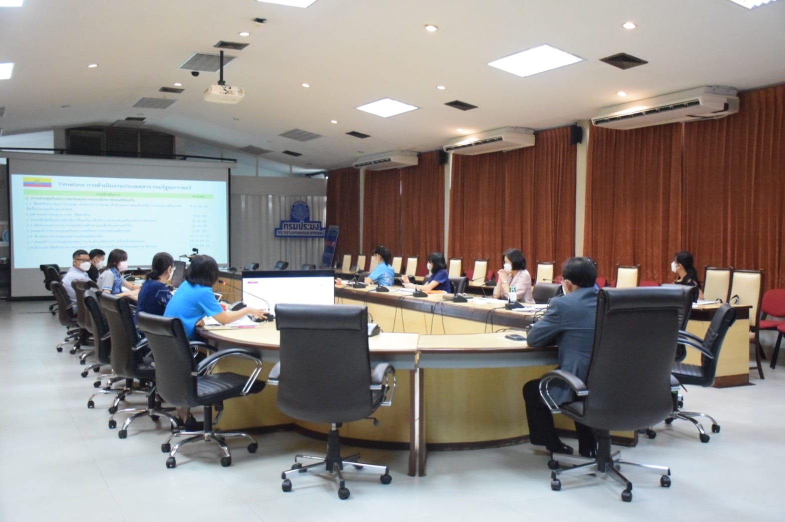 นายเฉลิมชัย สุวรรณรักษ์ รองอธิบดีกรมประมง เป็นประธานการประชุมเพื่อติดตามความก้าวหน้าการดำเนินงานของคณะทำงานประเมินระบบการควบคุมโรคในกุ้งทะเลมีชีวิตและวัตถุดิบกุ้งทะเลของประเทศต้นทางที่นำเข้าในราชอาณาจักร..คลิก