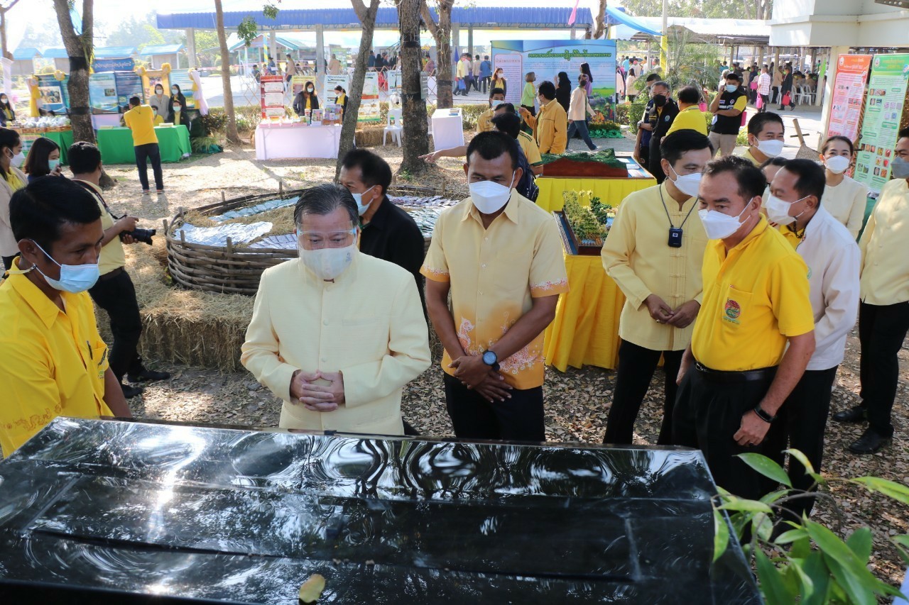ในวันที่ 21 ธันวาคม 2564 นายสุชาติ  ผึ่งฉิมพลี ผู้อำนวยการศูนย์วิจัยและพัฒนาการเพาะเลี้ยงสัตว์น้ำจืดอุทัยธานี เข้าร่วมพิธีเปิดงานวันดินโลก World Soil Day 2021 จังหวัดอุทัยธานี 