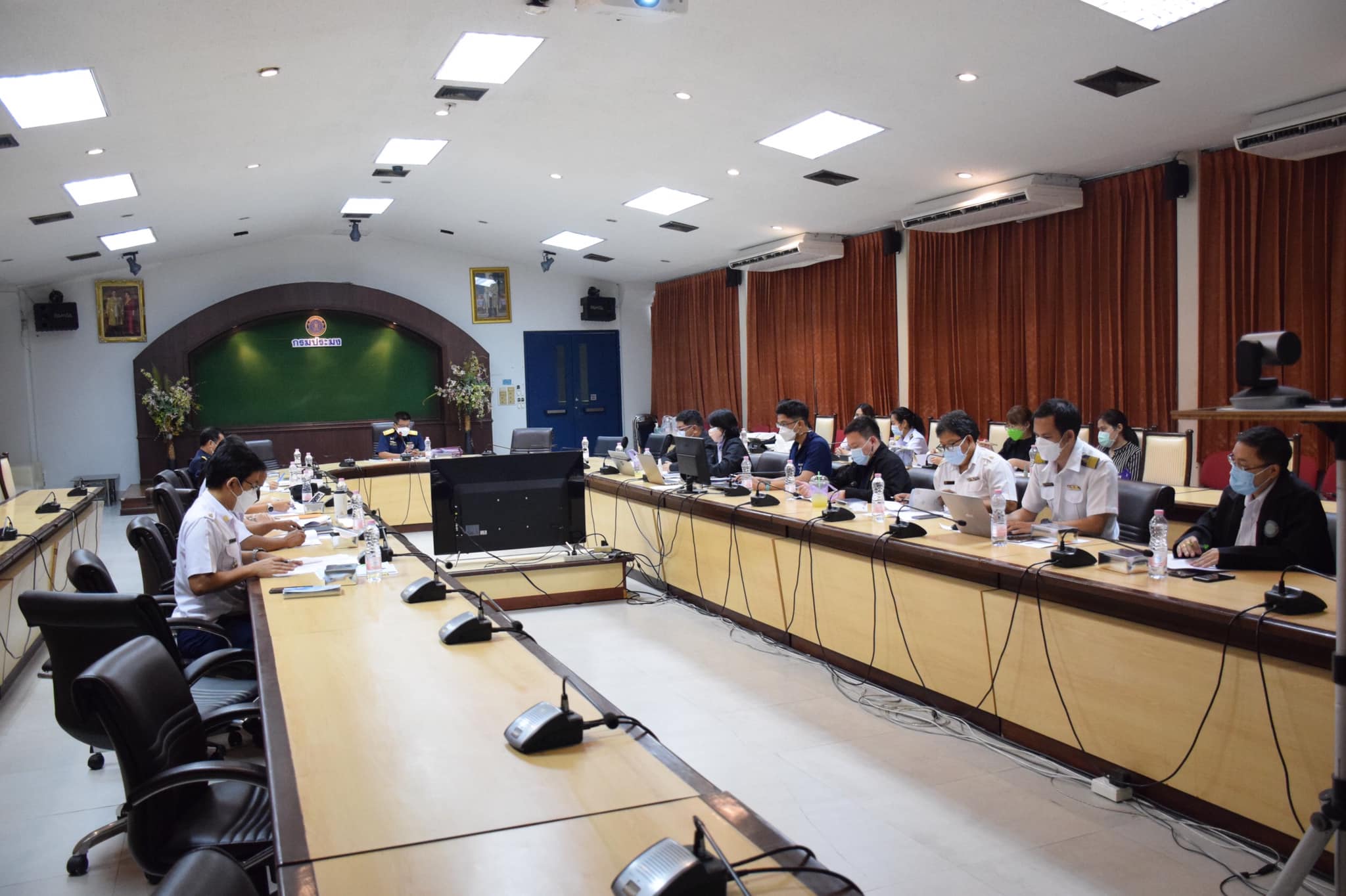 นายบัญชา สุขแก้ว รองอธิบดีกรมประมง เป็นประธานการประชุม แนวทางในการกำหนดหลักเกณฑ์และข้อปฏิบัติของเรือขนถ่ายสัตว์น้ำขนาดเล็ก ในเขตท่าเทียบเรือของรัฐที่มีอาณาเขตติดต่อกับราชอาณาจักรไทย..คลิก