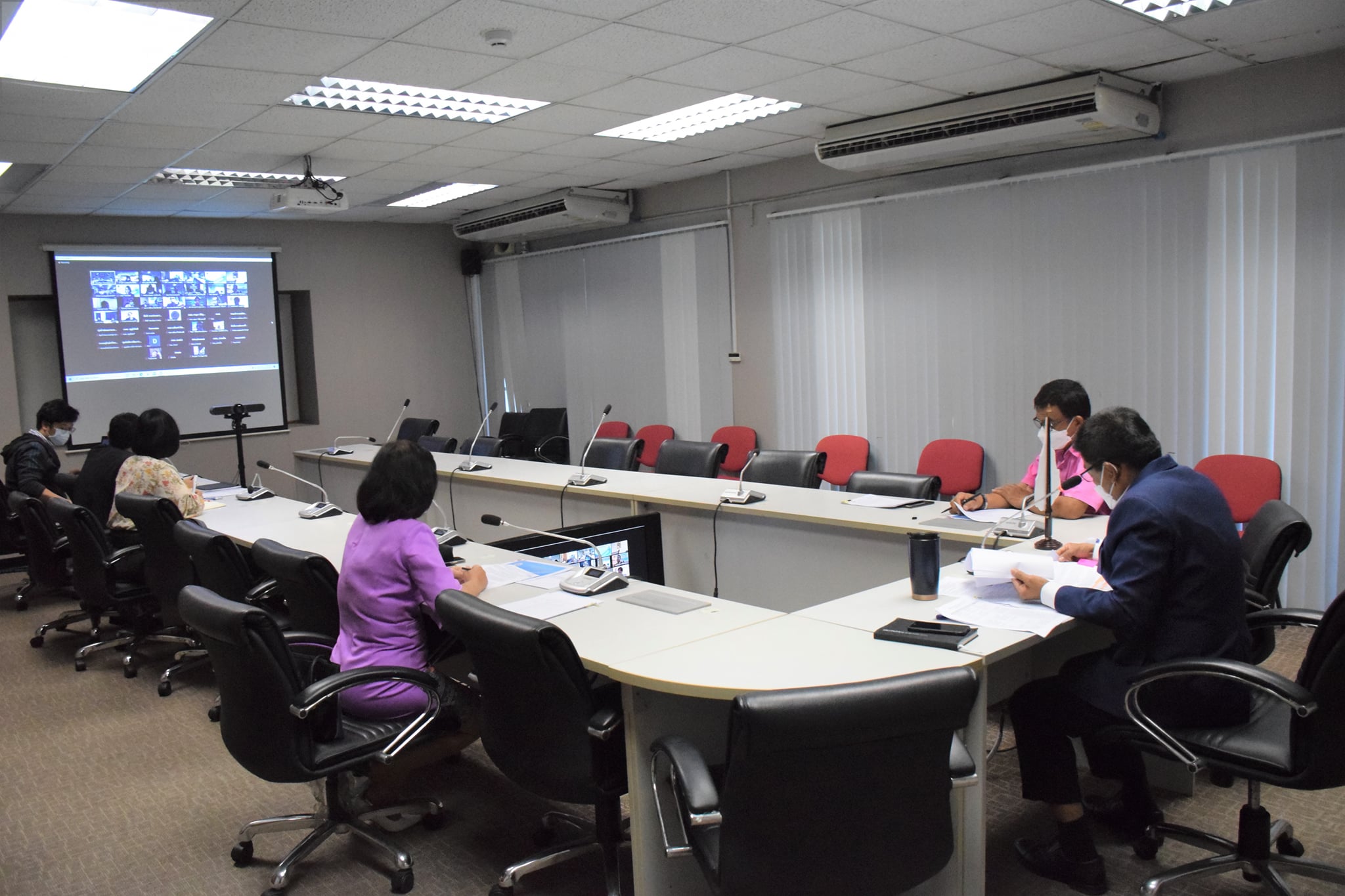 นายบัญชา สุขแก้ว รองอธิบดีกรมประมง เป็นประธานการประชุม แนวทางการดำเนินการเพื่อสนับสนุนการพัฒนาการประมงในอ่าวพังงาอย่างยั่งยืน (พ.ศ. 2566-2570)..คลิก