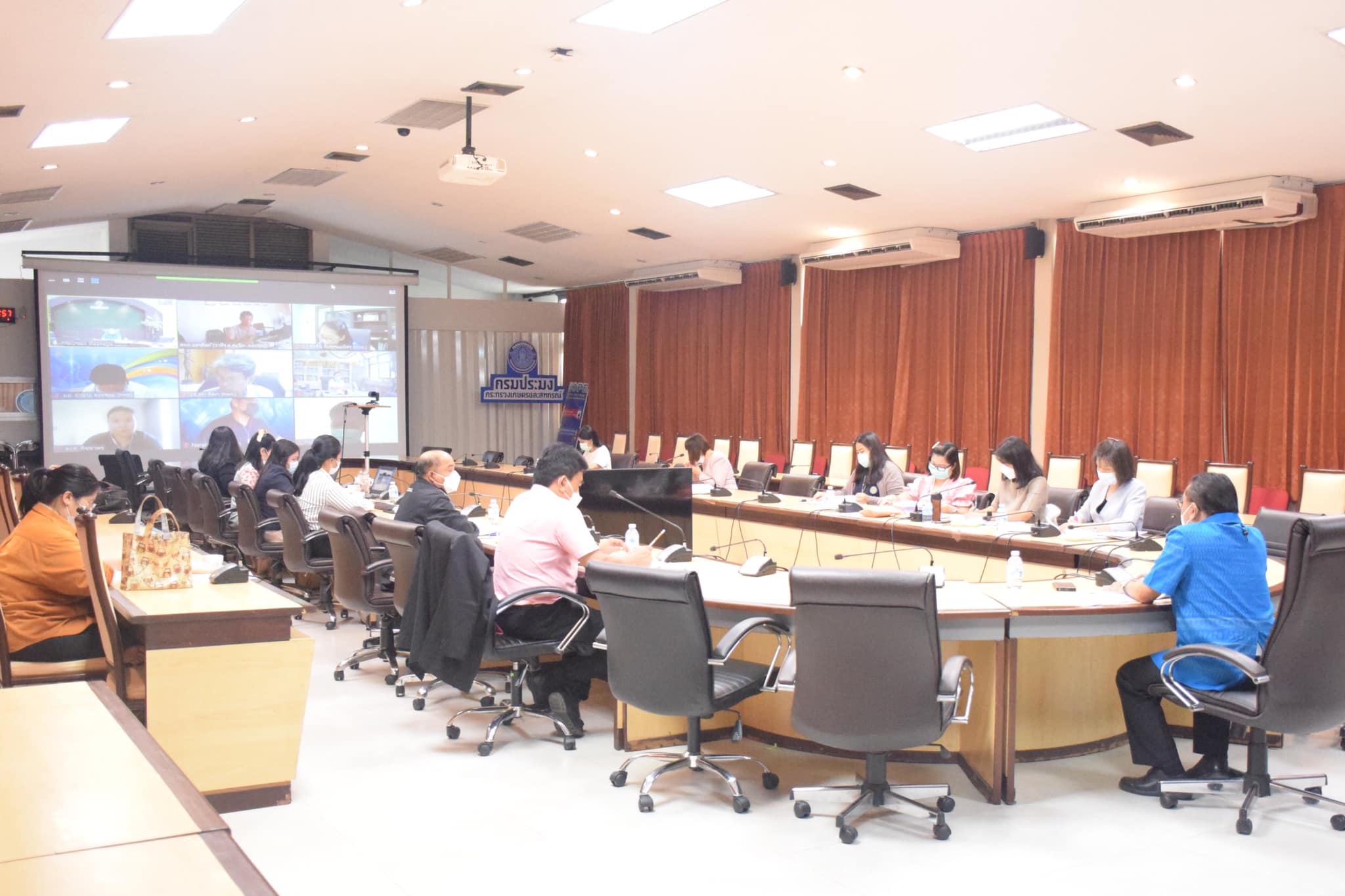 ประชุมคณะอนุกรรมการเงินทุนหมุนเวียนในการผลิตพันธุ์ปลา พันธุ์กุ้ง และพันธุ์สัตว์น้ำอื่น ๆ ครั้งที่ 10/2564