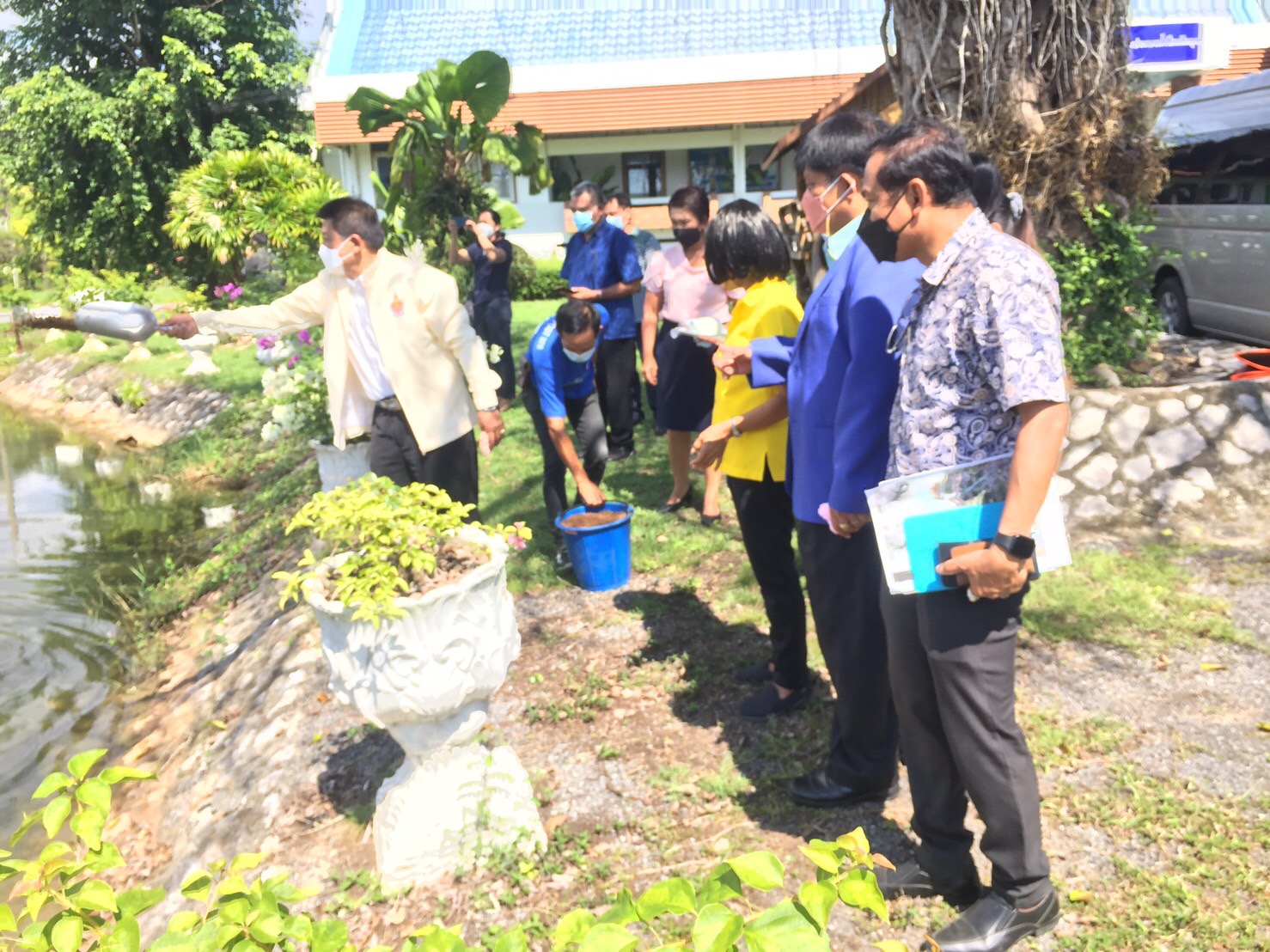 นายบัญชา สุขแก้ว รองอธิบดีกรมประมง ลงพื้นที่ศูนย์วิจัยและพัฒนาประมงน้ำจืด และปลูกต้นพะยอม ต้นไม้ประจำจังหวัดพัทลุง
