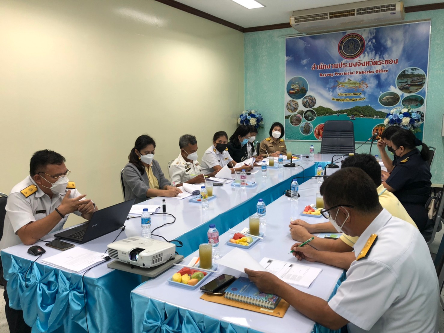 ศูนย์ป้องกันและปราบปรามประมงทะเลระยอง เข้าร่วมประชุมคณะทำงานขับเคลื่อนโครงการพัฒนาอาชีพและส่งเสริมความเข้มแข็งของชุมชนประมง..คลิก