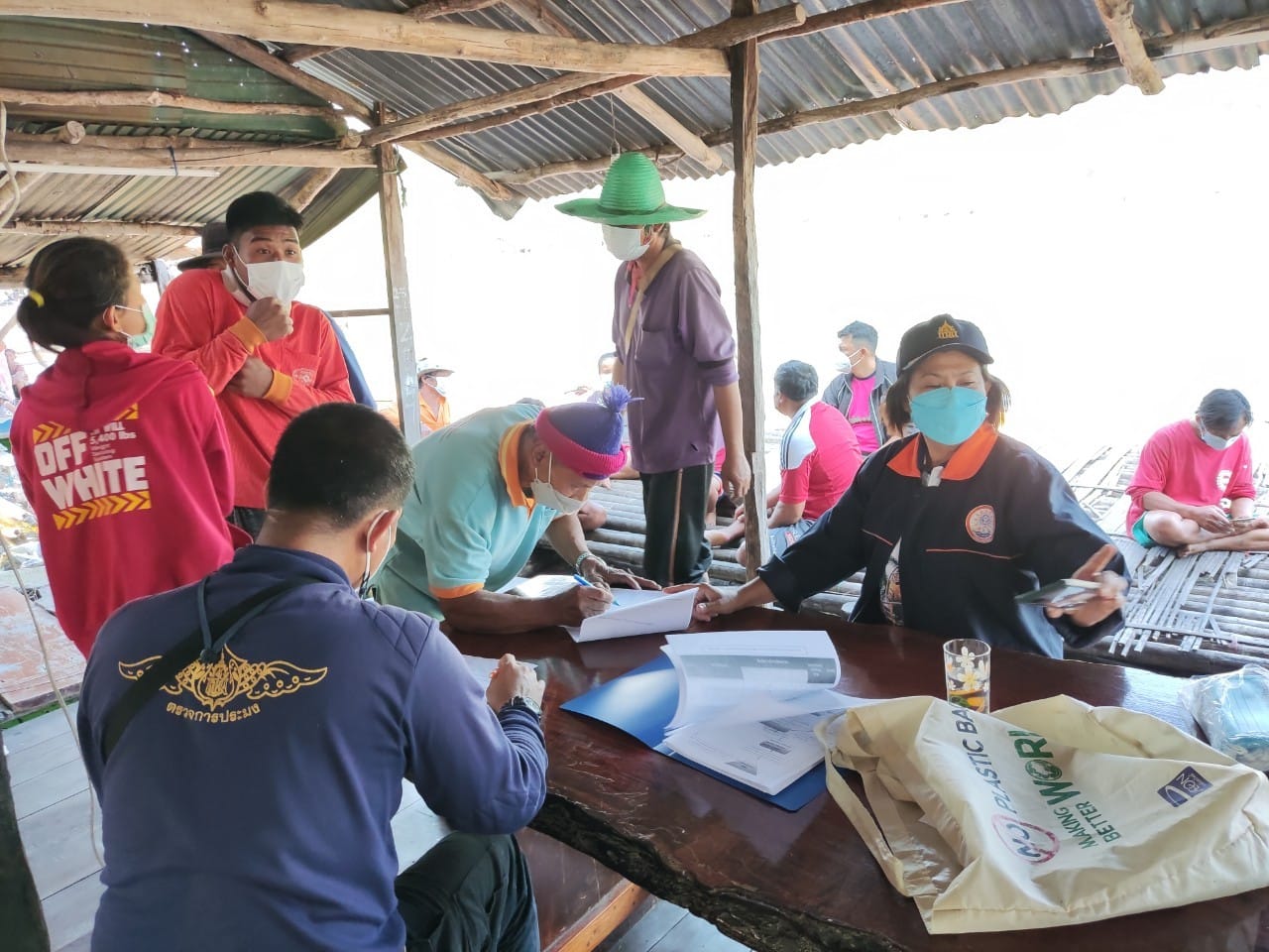 โครงการพัฒนาอาชีพและส่งเสริมความเข้มแข็งของชุมชนประมงจังหวัดกาญจนบุรี ประชุมชี้แจงโครงการพัฒนาอาชีพฯ