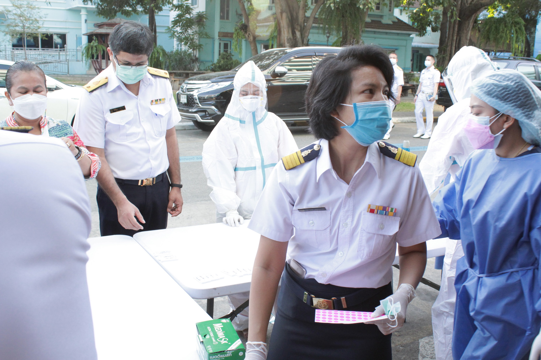 กวอ. ร่วมจัดการตรวจคัดกรอง ผู้เข้าร่วมประชุม โดยวิธี Antigen Test Kit (ATK)..คลิก