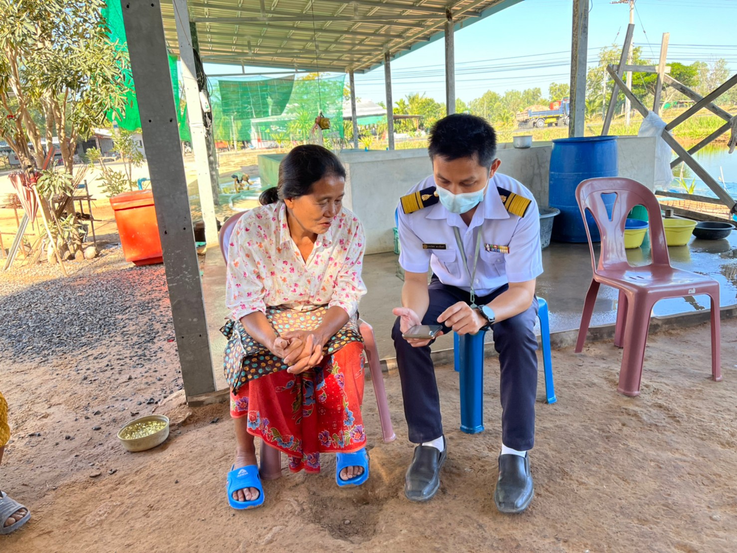 ให้ความรู้ความสำคัญการขึ้นทะเบียนผู้เพาะสัตว์น้ำ เกณฑ์การเลือกอาหารและยาที่ใช้เพาะเลี้ยงสัตว์น้ำ การส่งเสริมให้รวมกลุ่มเป็นแหล่งจำหน่ายเพาะพันธุ์สัตว์น้ำ..คลิก