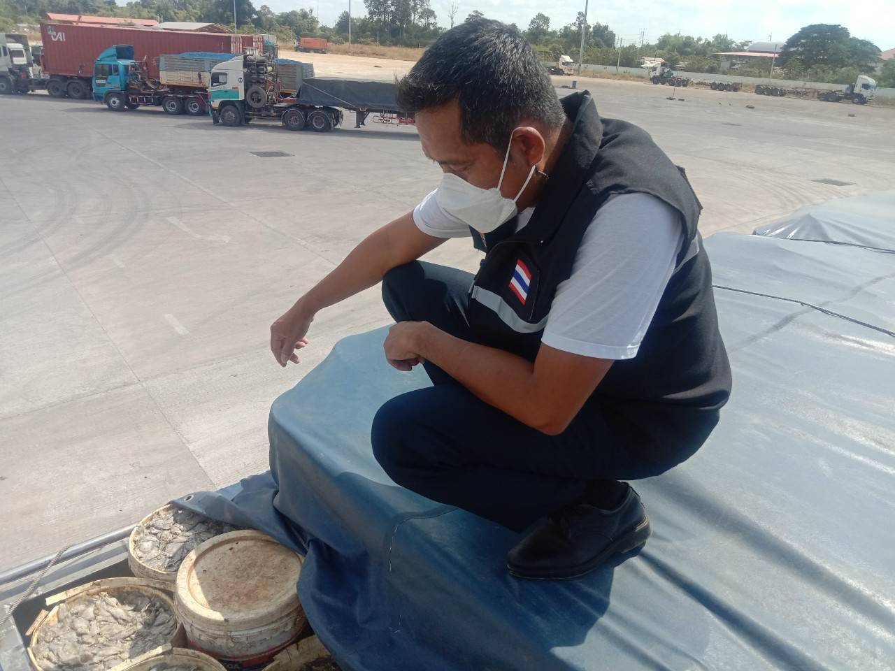 ตรวจสินค้าประมงที่นำเข้า ทางด่านพรมแดนถาวรคลองลึก..คลิก
