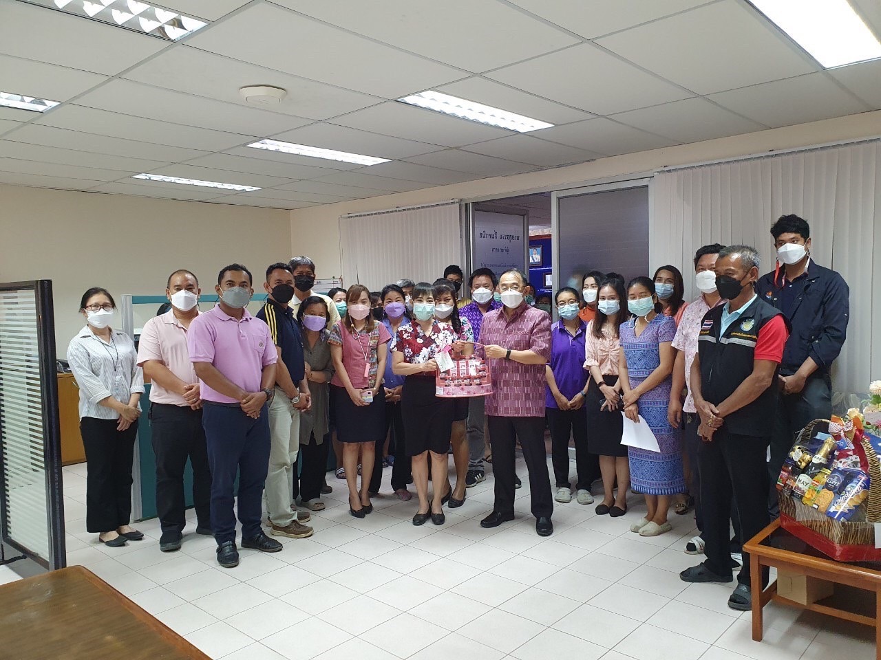 เนื่องในวาระวันขึ้นปีใหม่ 2565 วันอังคารที่ 4 มกราคม 2565 ร่วม อวยพรปีใหม่ ผอ.กคพ..คลิก