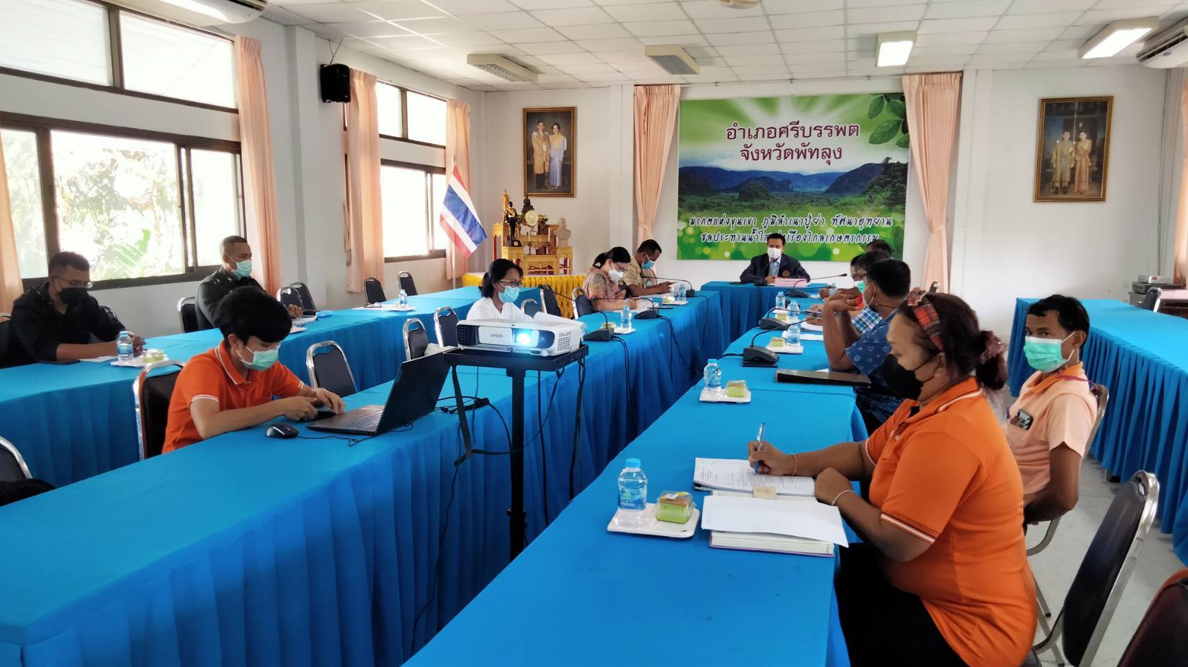 นายอำเภอศรีบรรพต  ประชุมการพิจารณาการฃ่วยเหลือเกษตรกรที่ประสบภัยพิบัิตกรณีฉุกเฉิน (อุทกภัย) ด้านประมง (กชภอ. ครั้งที่ 1/2565)