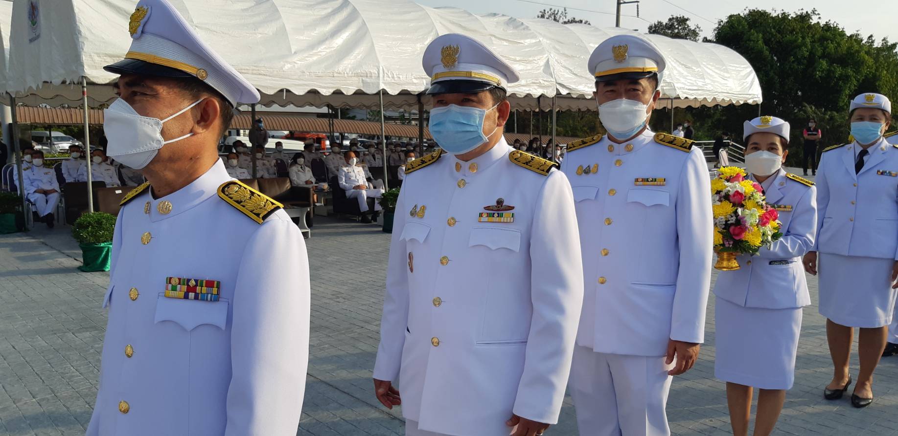 พิธีวางพานพุ่มดอกไม้สดเนื่องในวันยุทธหัตถีสมเด็จพระนเรศวรมหาราช