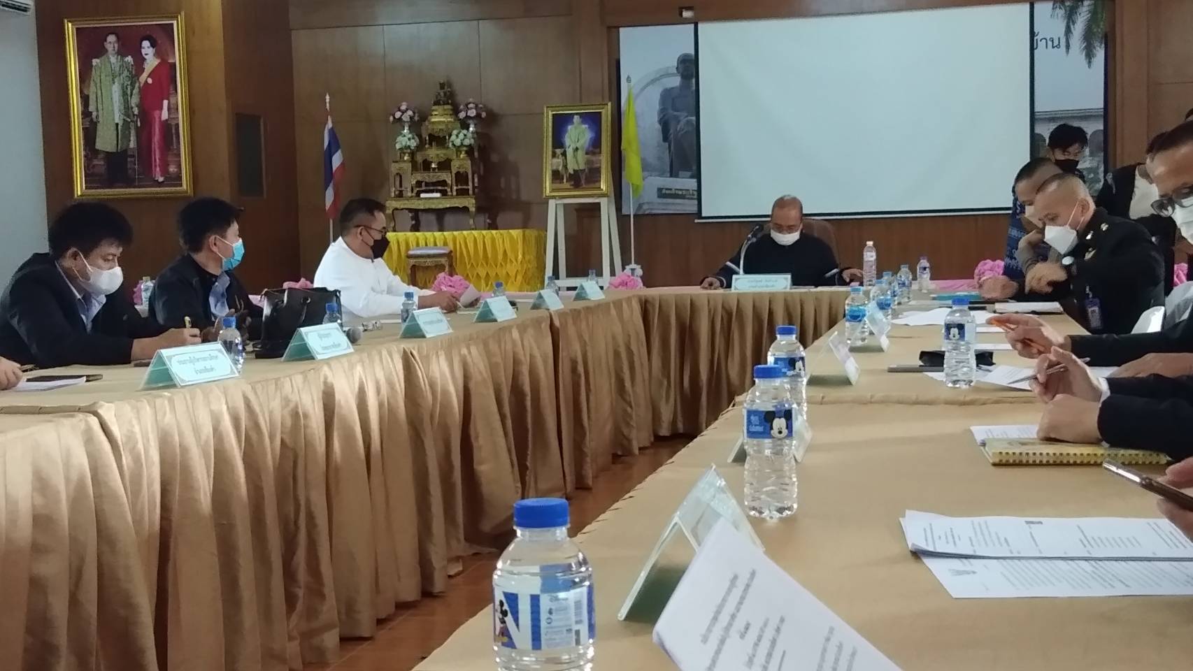 ร่วมประชุมหัวหน้าส่วนราชการ..คลิก