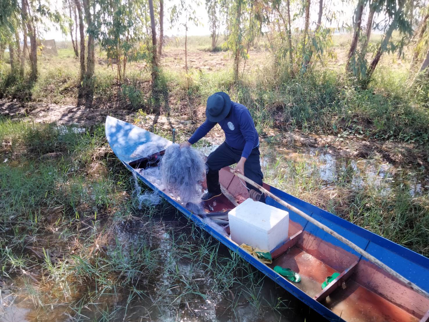 ปฏิบัติงานควบคุมการทำประมงในเขตพื้นที่อ่างเก็บน้ำเขื่อนลำปาว จ.กาฬสินธุ์..คลิก