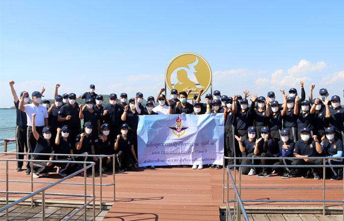 คณะสถาบันวิชาการป้องกันประเทศ สังกัดกองบัญชาการกองทัพไทย ศึกษาดูงานศูนย์ศึกษาการพัฒนาอ่าวคุ้งกระเบนฯ..คลิก