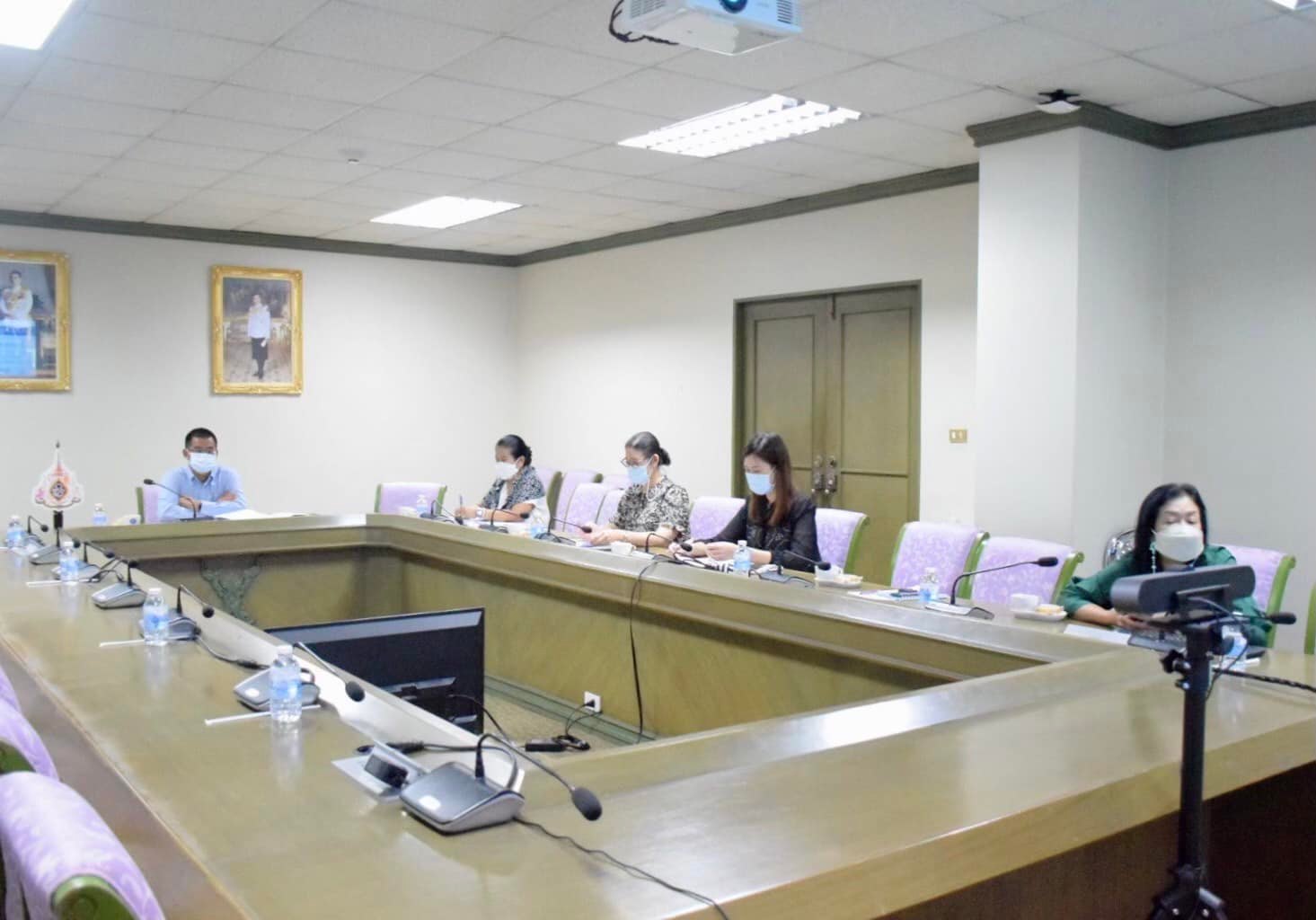นายถาวร ทันใจ รองอธิบดีกรมประมง ในฐานะโฆษกกรมประมง มอบหมายให้นายสุวัฐน์ วงศ์สุวัฒน์ เลขานุการกรม เข้าร่วมการประชุมคณะกรรมการบริหารการประชาสัมพันธ์กระทรวงเกษตรและสหกรณ์ ครั้งที่ 1/2565..คลิก