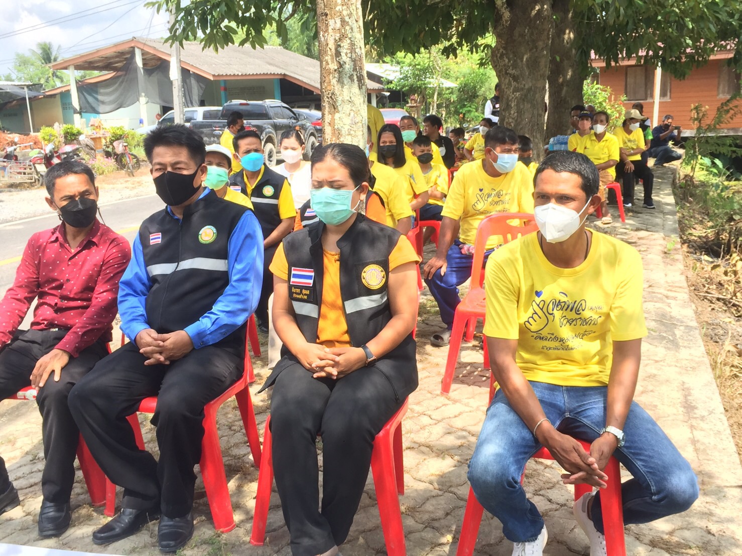 ประมงจังหวัดพัทลุง ร่วมกิจกรรมปล่อยปลาและดูแลรักษาแหล่งน้ำ ห้วยแม่เอ และห้วยไม้แก่น อำเภอตะโหมด จังหวัดพัทลุง